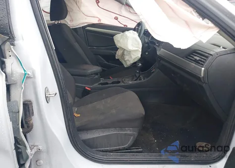 2019 Volkswagen Jetta 1.4T S z USA, uszkodzony, nr VIN 3VWN57BU6KM090042